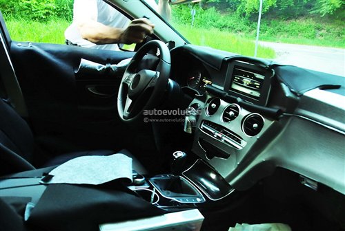 The change is very obvious, and the interior of Mercedes-Benz's new C-Class car is revealed for the first time. The change is very obvious, and the interior of Mercedes-Benz's new C-Class car is revealed for the first time.