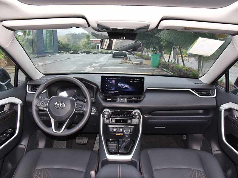成都地区RAV4荣放降价消息！最新报价13.18万，现车充足